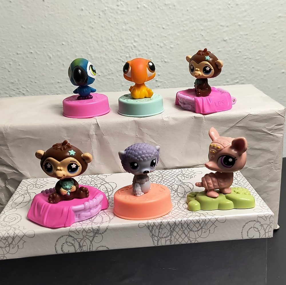 Lps Collectibles Toys Bundle Of 6 Pcs